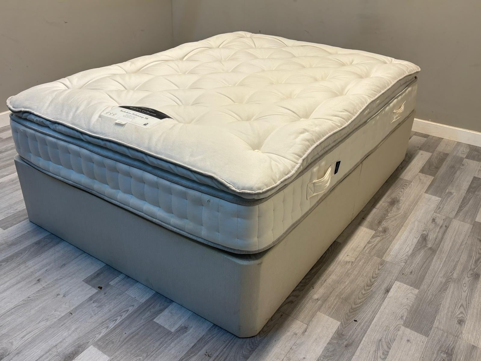 Harrison Spinks Yorkshire 5000 Pillow Top 4FT 6 Double Mattress Firmer RRP £1799