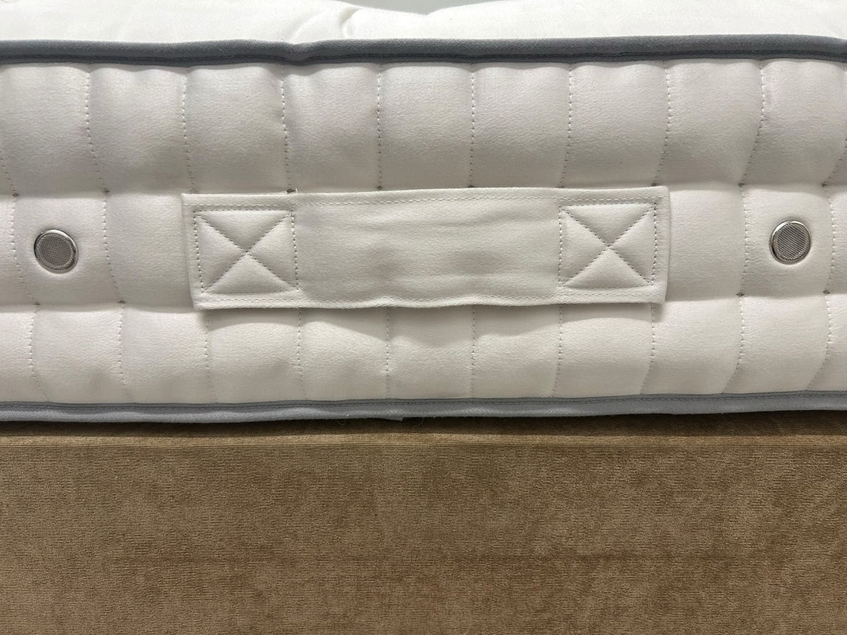 Vispring Herald Superb Mattress  5FT Kingsize Medium Spring RRP £4910