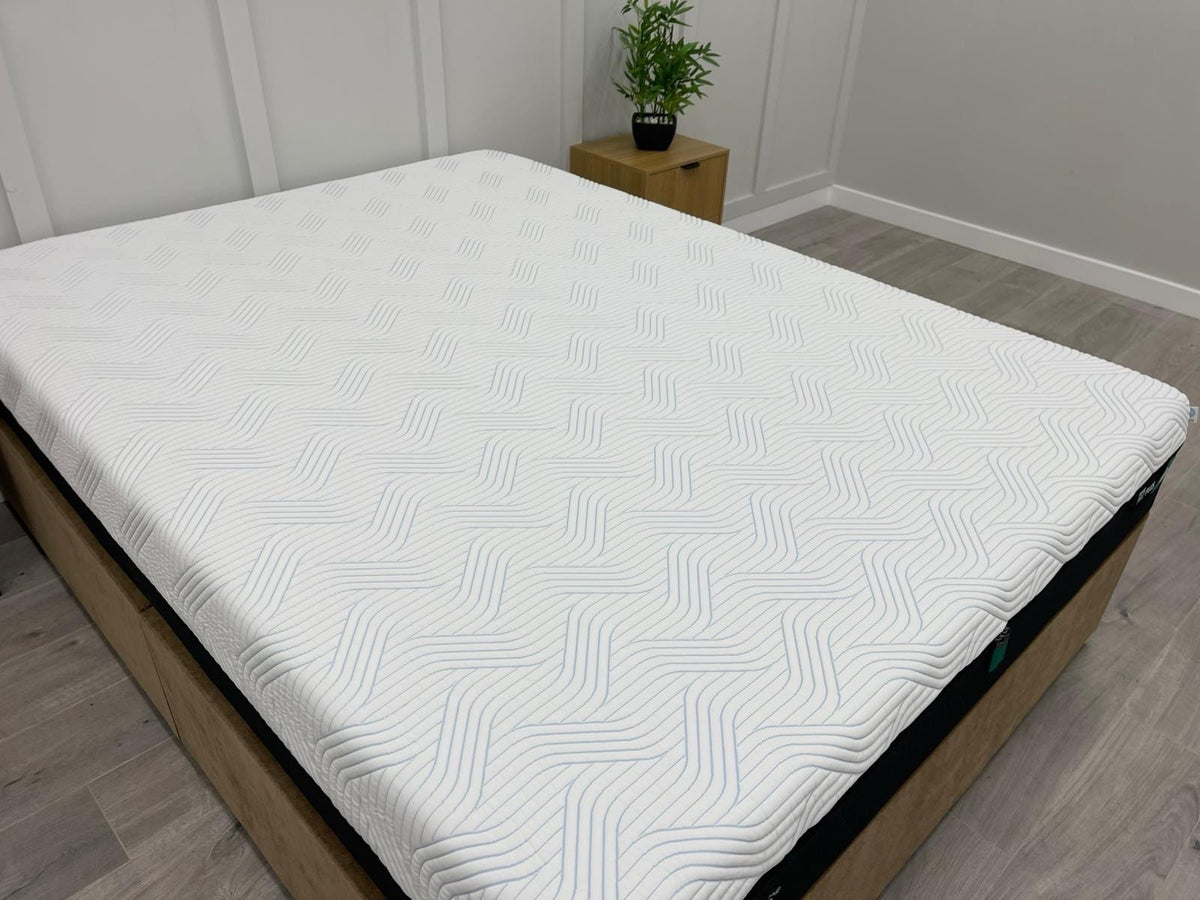 Tempur Pro Plus SmartCool Soft 4FT6 double mattress with plush surface, side panels, and mattress label visible.