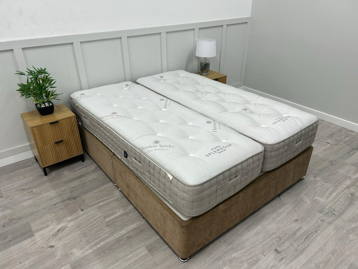 Harrison Spinks Pure Splendour 5FT Kingsize mattress with zip and link design, showing plush fabric and edge support.