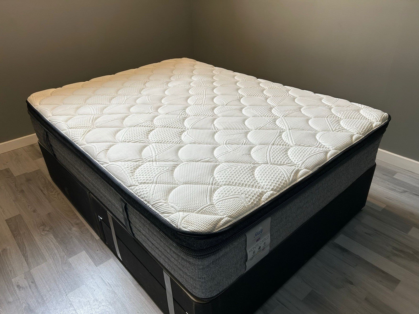 Sealy Monte Carlo 3800 Pocket Springs 5FT Kingsize. RRP £2899 - Home Furniture Interiors