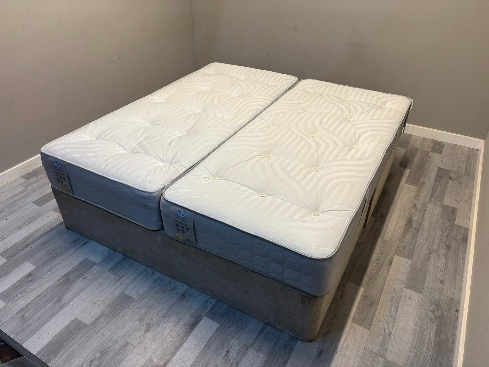 Sealy Columbia Ortho Extra Firm 6FT Superking Zip And Link Mattress - RRP £1699