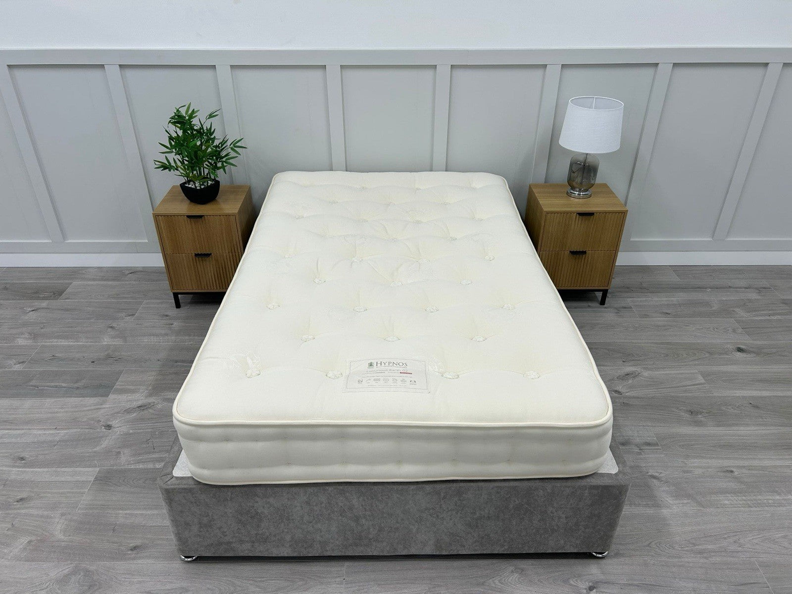 Hypnos Luxurious Earth 02 Mattress Small Double 4FT RRP £2299 Medium