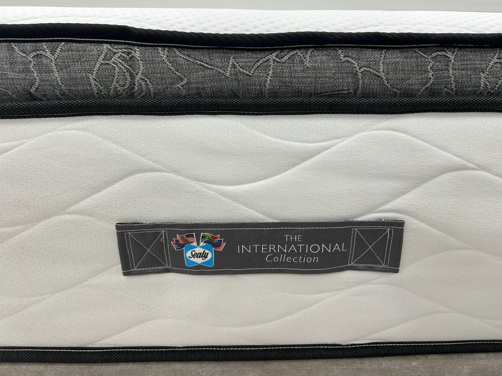 Sealy Brisbane / Orwell Pocket Springs 4FT 6 Double. RRP £2699