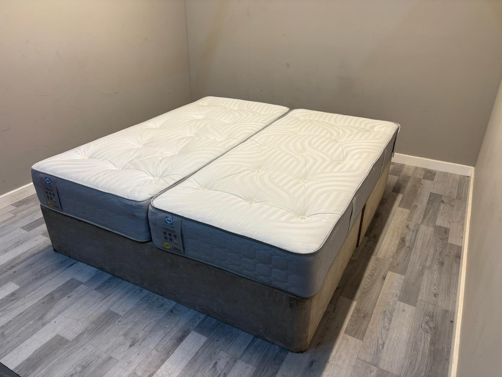 Sealy Columbia Ortho Extra Firm 6FT Superking Zip And Link Mattress - RRP £1699