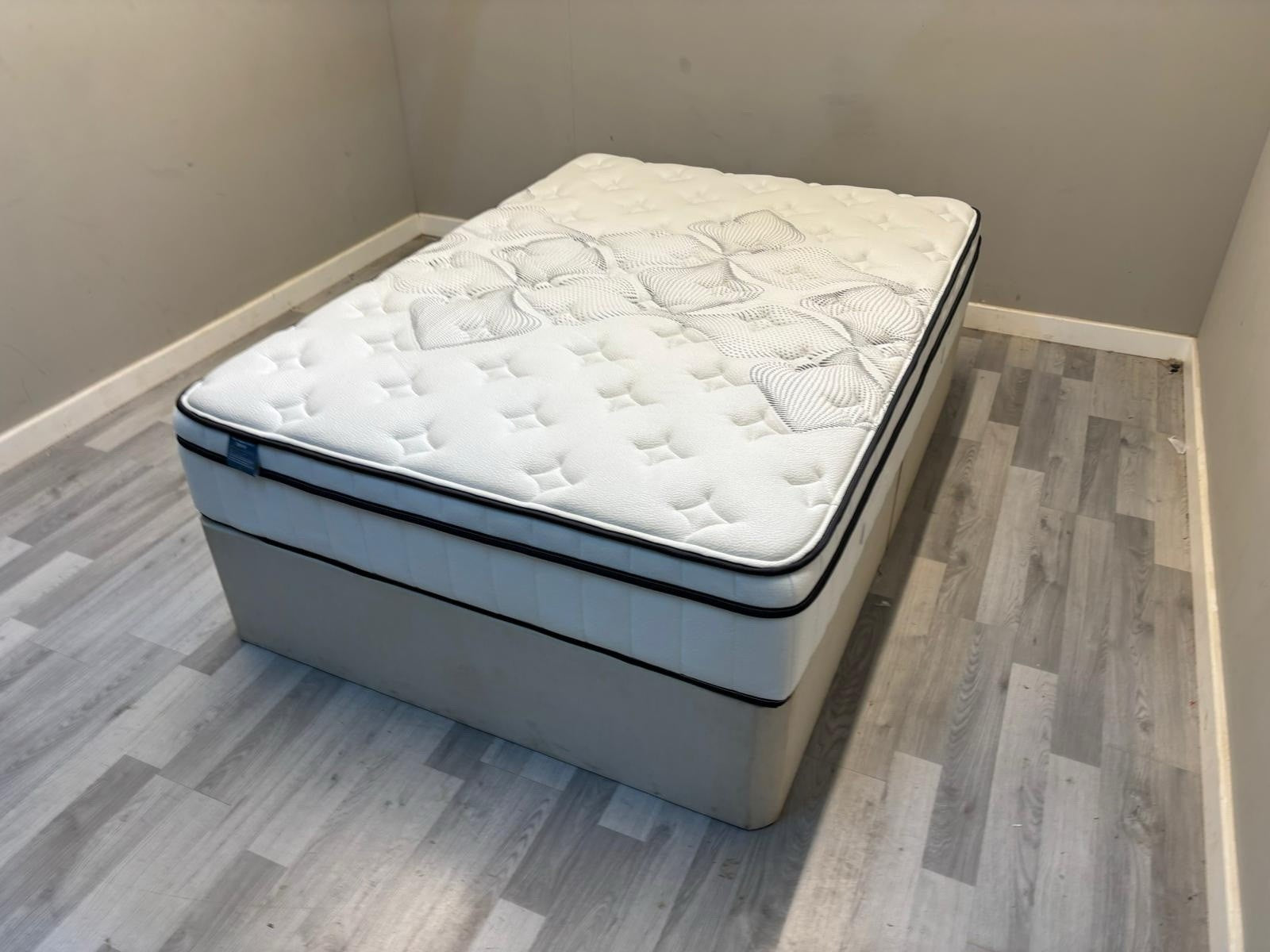 IGEL 3000i Nanotech 4FT 6 Double Plushtop Mattress Soft - RRP £1499 A - Home Furniture Interiors