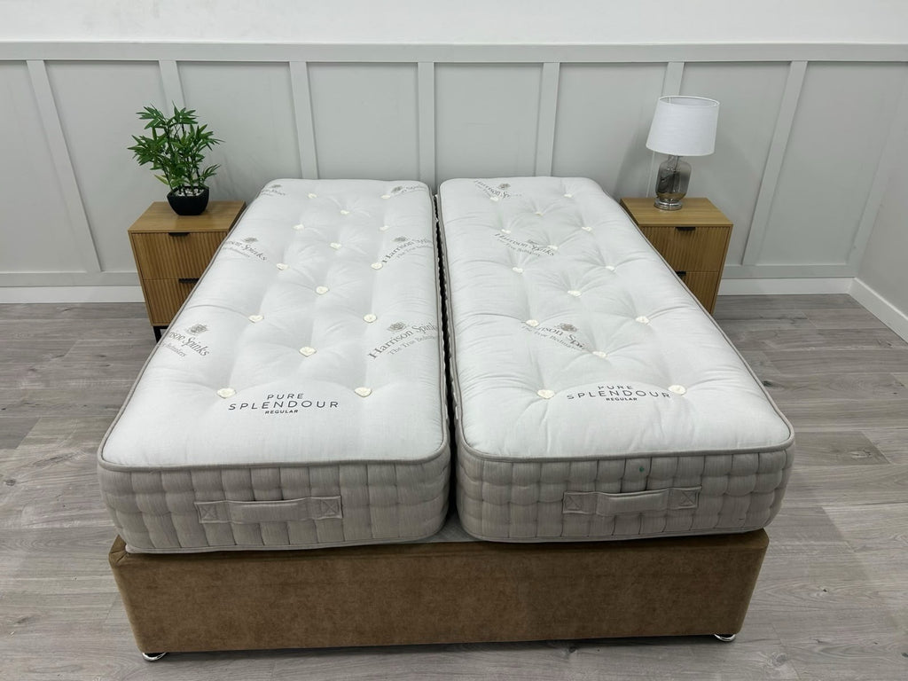 Harrison Spinks Pure Splendour 5FT Kingsize mattress with zip and link design, showcasing luxurious fabric and plush surface.