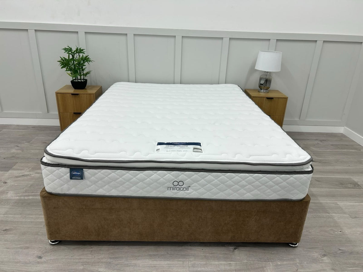 Silentnight Mircoil Pillow Top Mattress 5FT Kingsize  RRP £1099