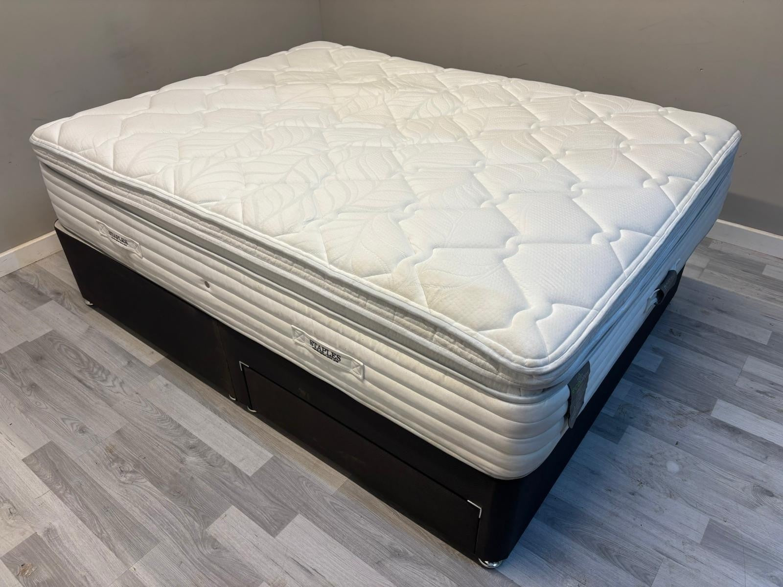 Staples and Co Revitalise Eco Latex Pocket 3800 Mattress, 5ft Kingsize RRP £1699 - Home Furniture Interiors