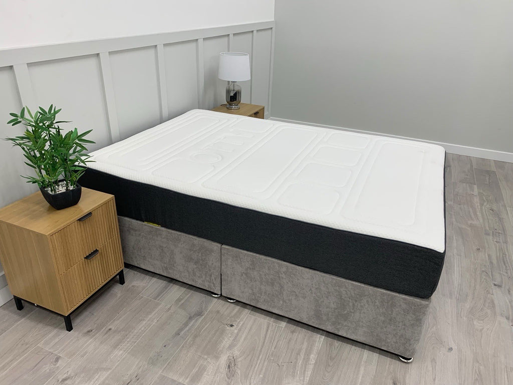 OTTY Original Hybrid Mattress 4FT 6 Double RRP £799 25cm Deep Medium / Firm