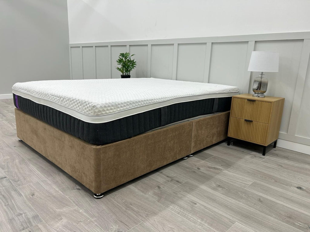 Emma Mattress Helix Hybrid Deluxe 4Ft 6 Double    RRP £1599