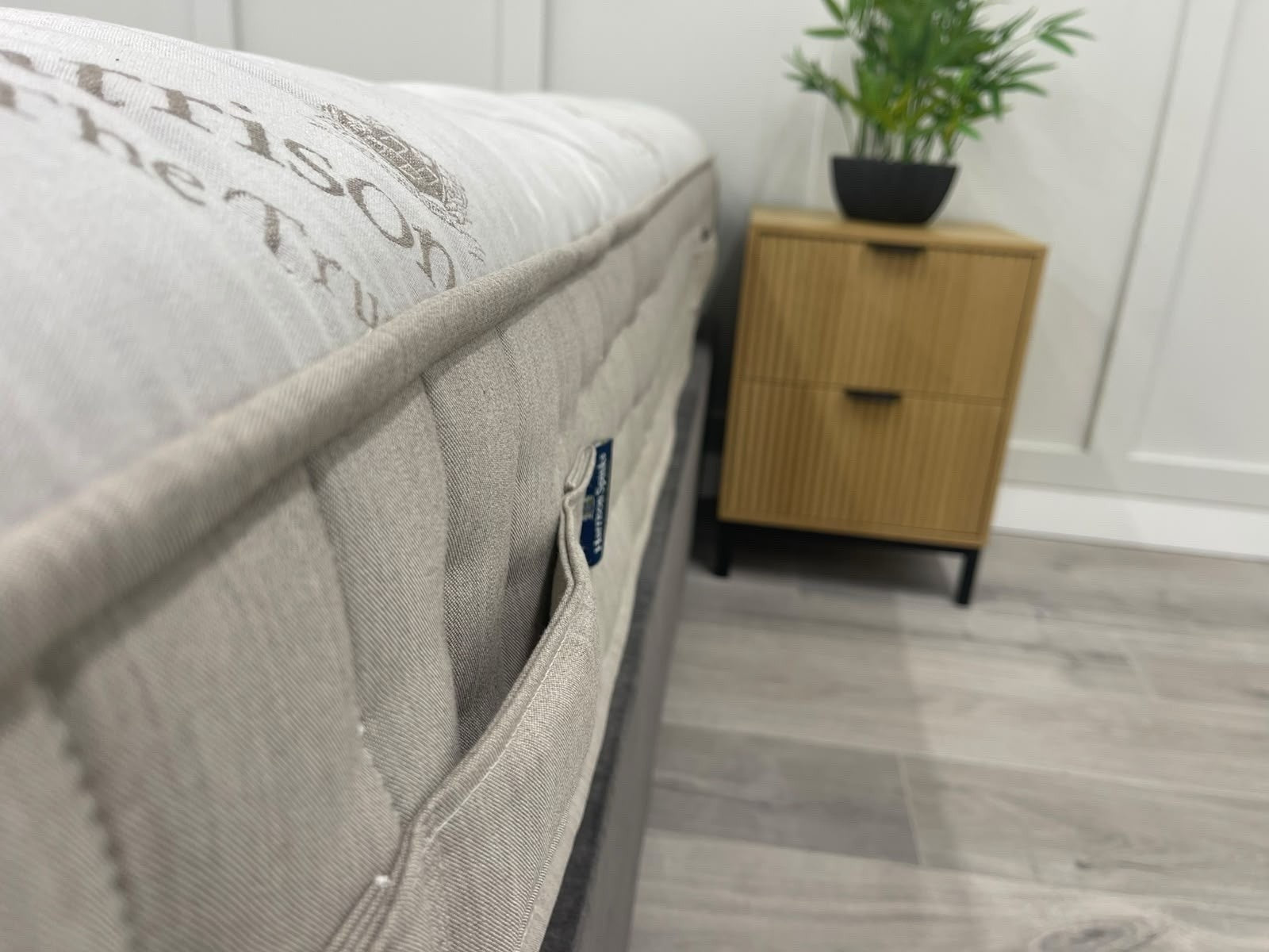 Harrison Spinks Pure Indulgence Mattress 6FT Superking Firmer RRP £6599