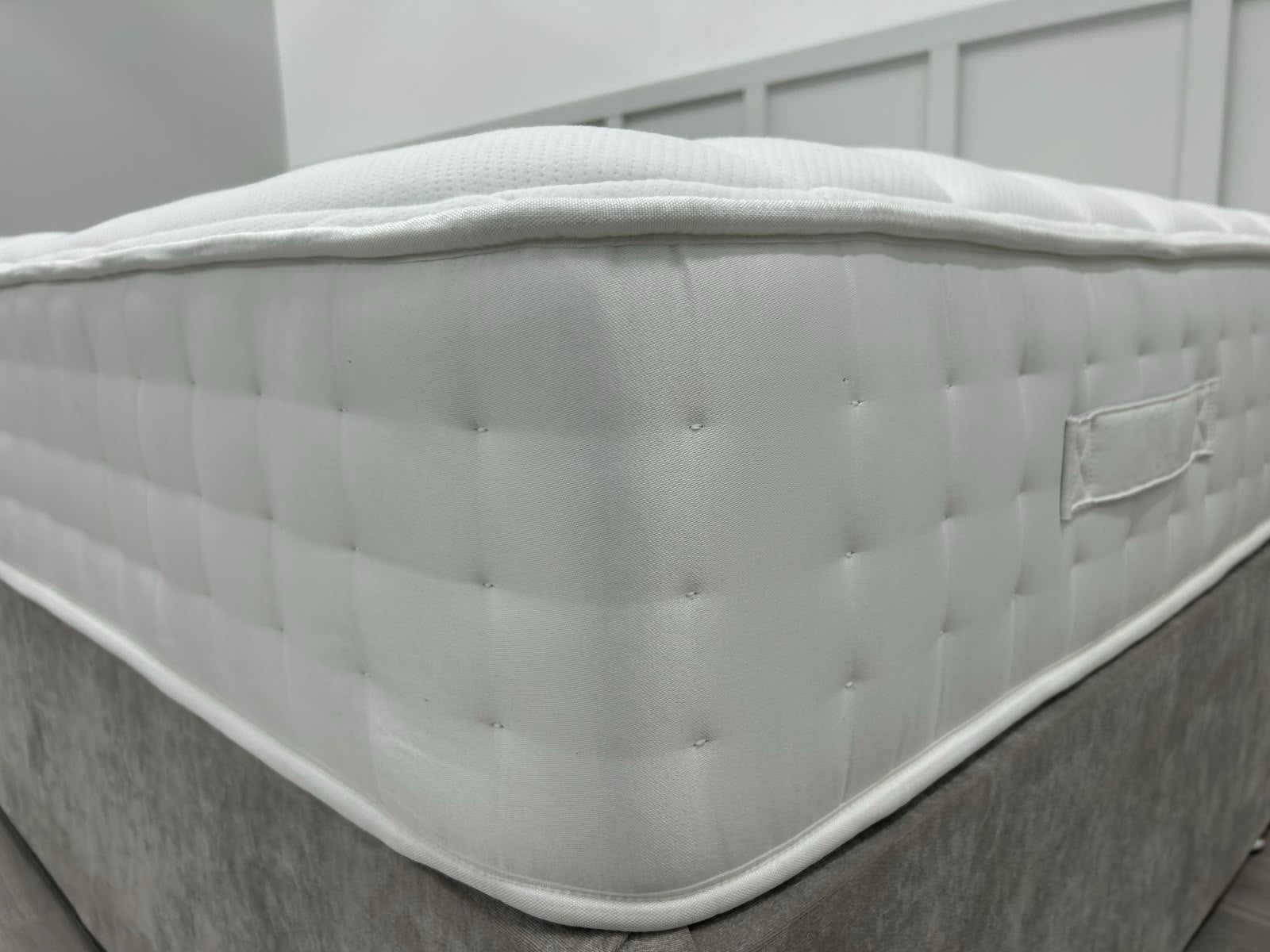 Silentnight 2800 Pocket Luxury 4FT 6 Double Mattress RRP £899 Medium