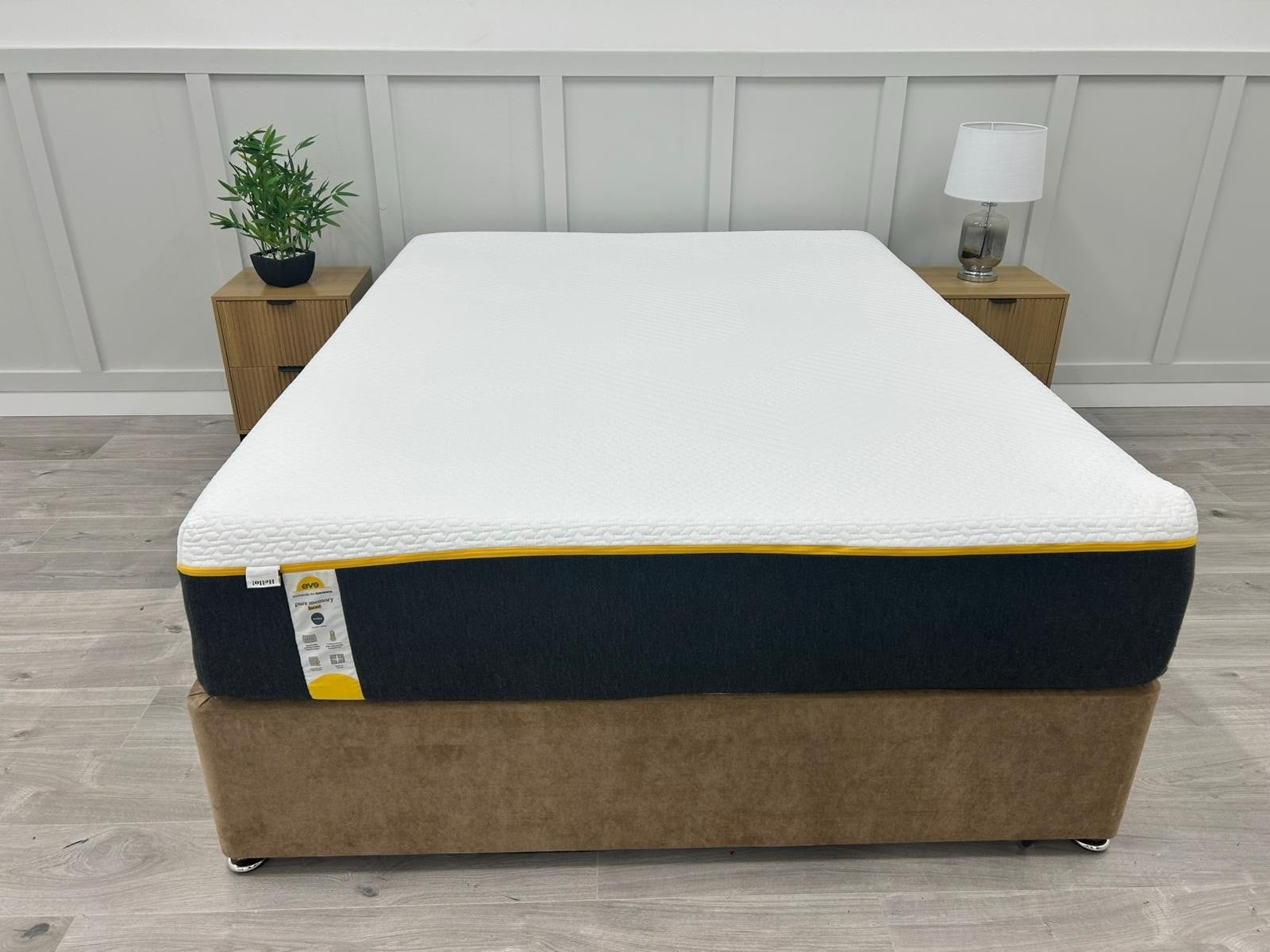 Eve pure memory luxe mattress 5FT Kingsize Medium RRP £1399
