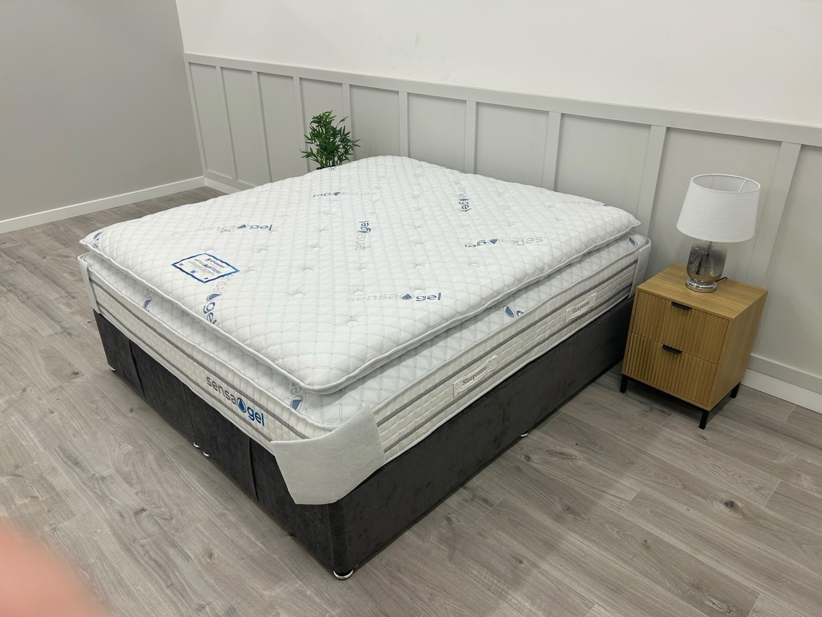 Sleepeezee SensaGel 12000 Mattress 6FT Superking With Topper 42cm DepthRRP £4299