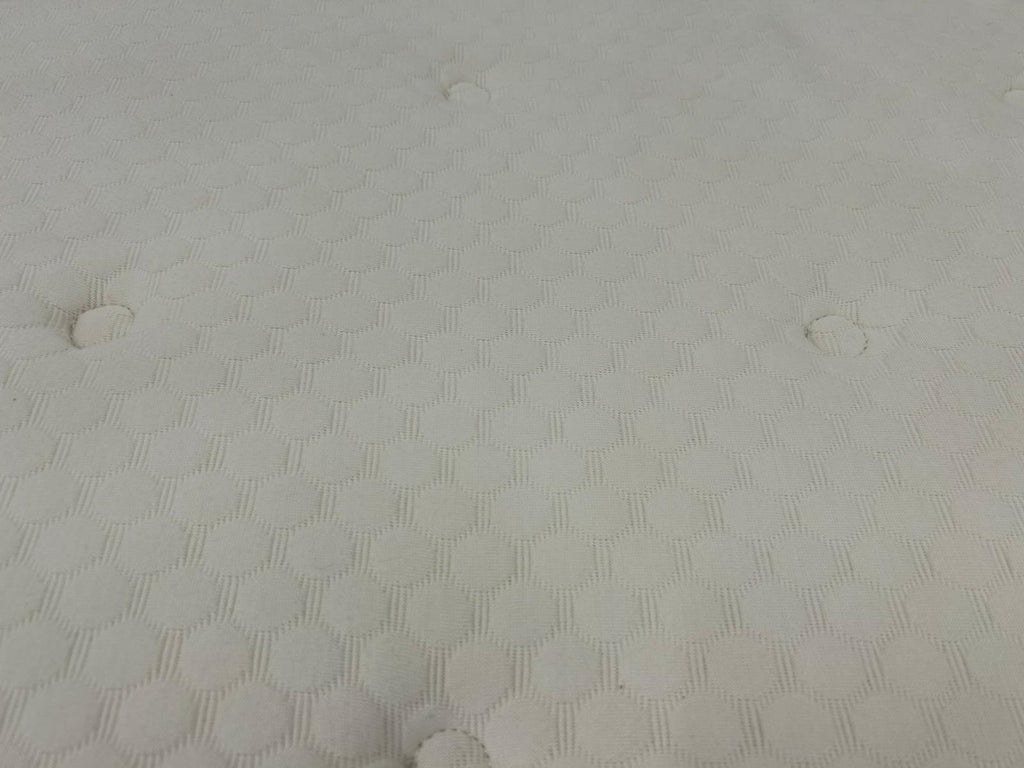 Dusk 4000 Pocket Hybrid 5FT Kingsize Mattress RRP £899