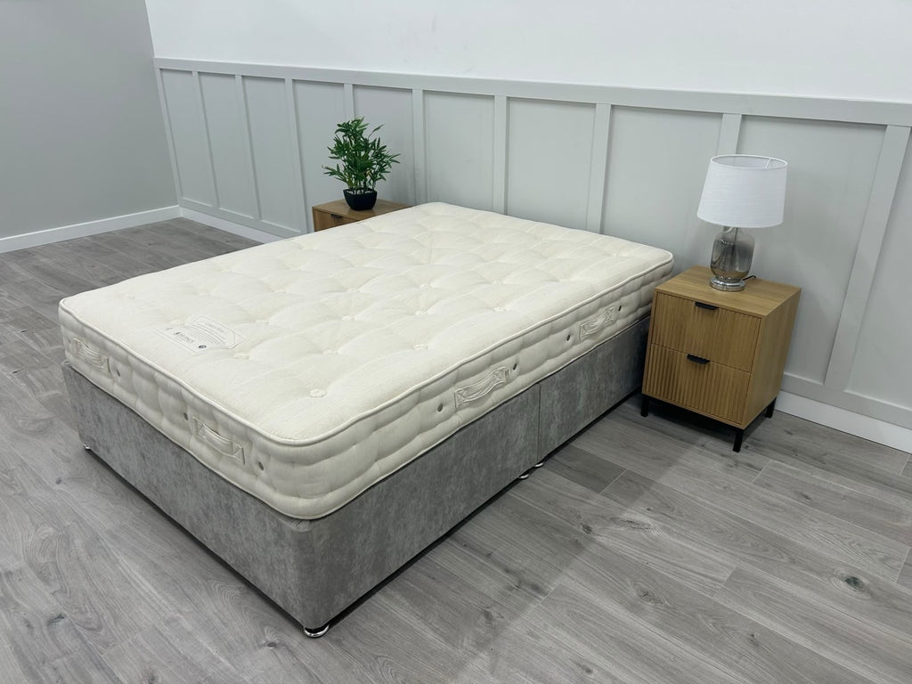 Hypnos Luxury Firm 01 Mattress 4FT 6 Double  RRP £1895
