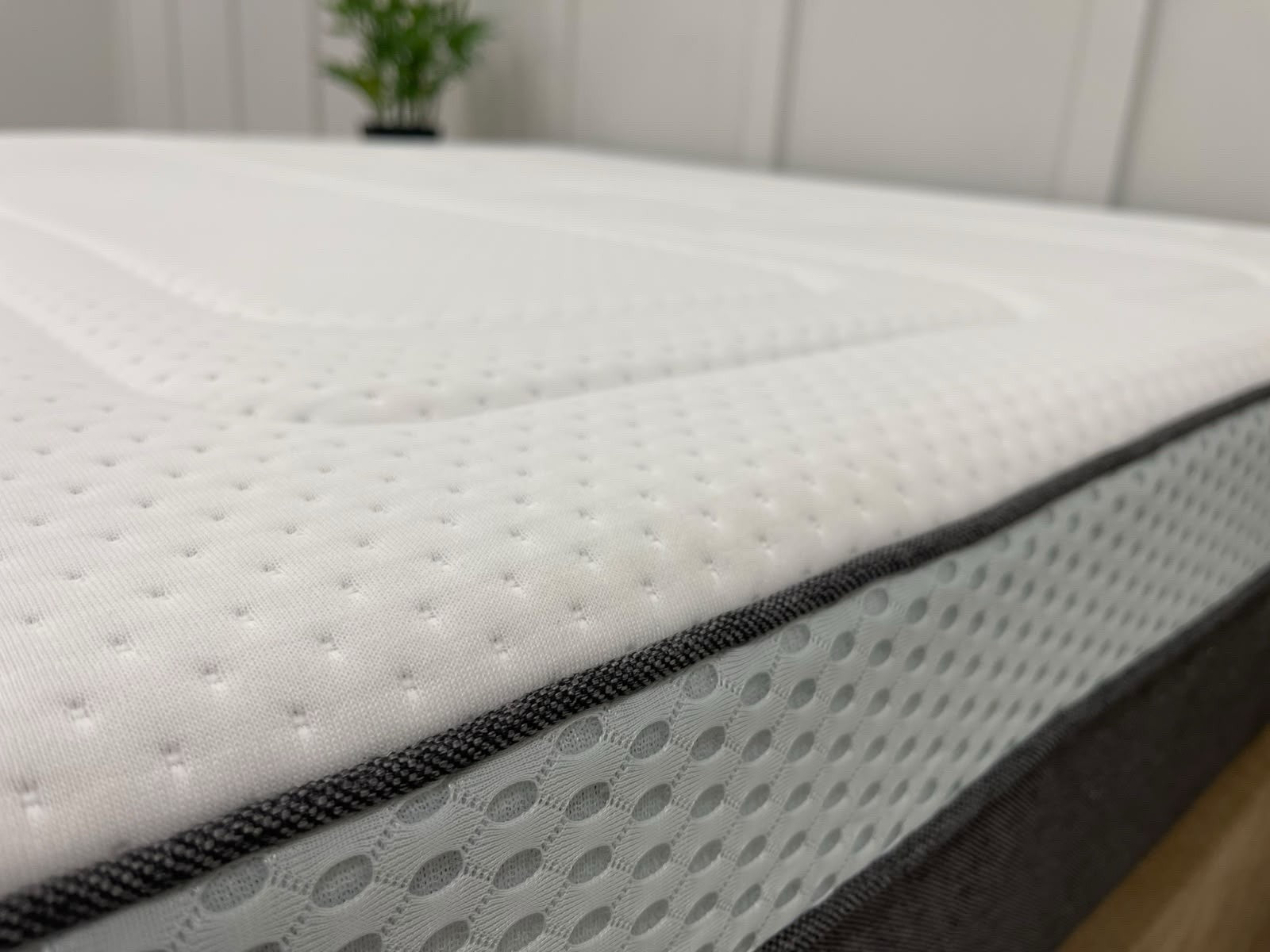 OTTY Bamboo Hybrid 5FT Kingsize Mattress RRP £749  Medium / Firm