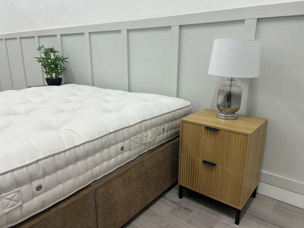 Vispring Baronet Superb 5FT Kingsize firm spring mattress with plush top, designed for luxurious comfort and support.