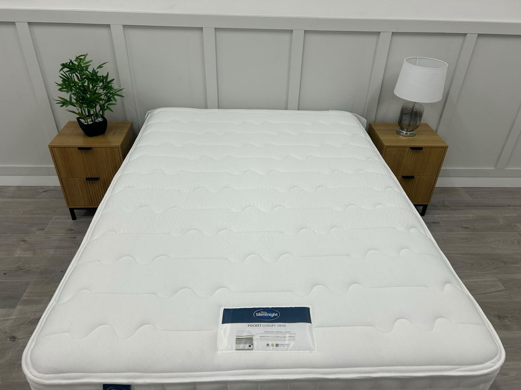 Silentnight 2800 Pocket Luxury 4FT 6 Double Mattress RRP £899 Medium