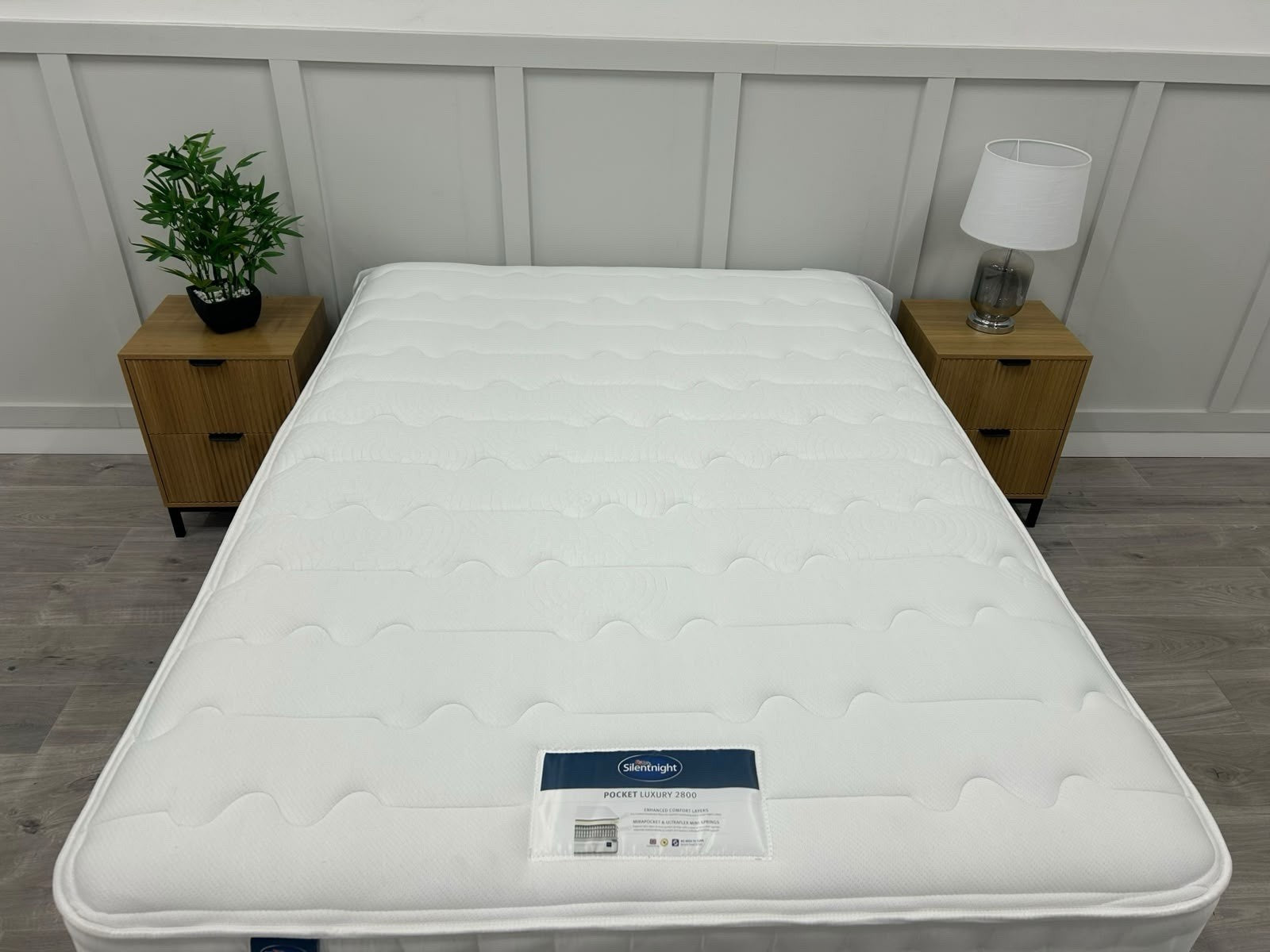 Silentnight 2800 Pocket Luxury 4FT 6 Double Mattress RRP £899 Medium