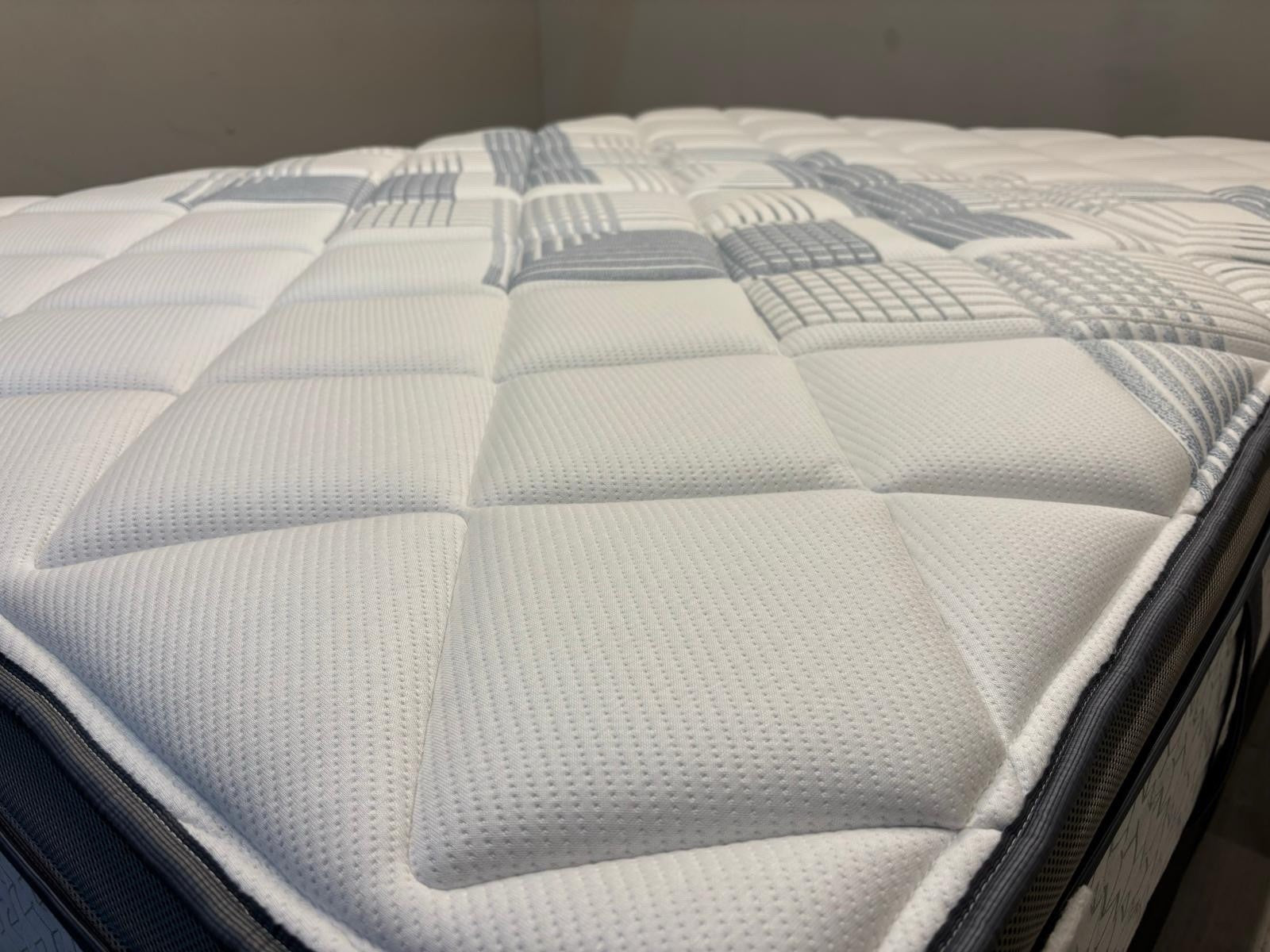 Sealy Bronte Posturepedic 5FT Kingsize Mattress Medium- RRP £2299