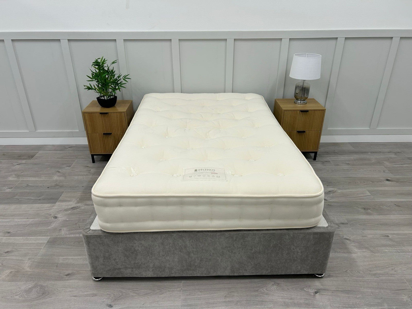 Hypnos Luxurious Earth 02 Mattress Small Double 4FT RRP £2299 Medium
