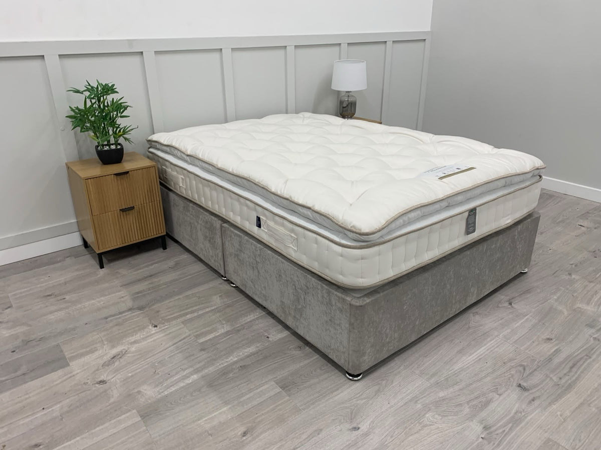 John Lewis Harrison Spinks Harewood 4250 pocket pillowtop 4FT6 double mattress in white fabric