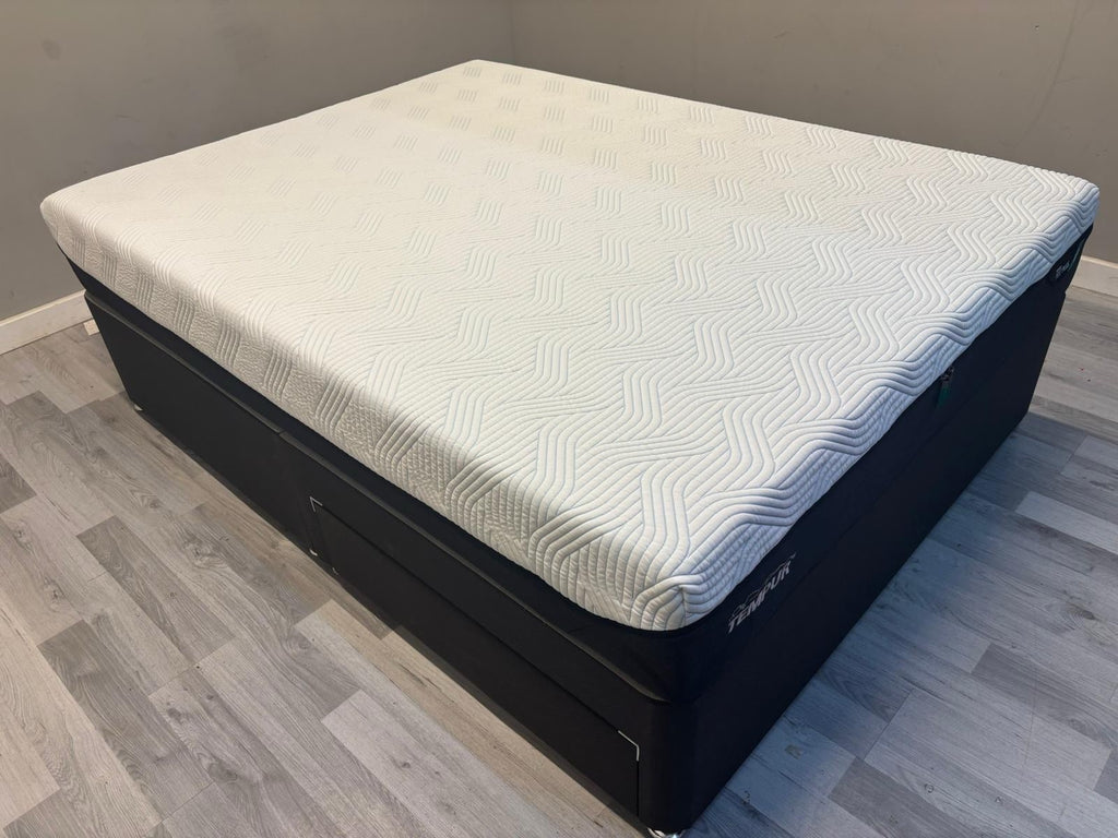 TEMPUR Pro Plus SmartCool Medium Firm 4FT 6 Double Mattress RRP £2499 A - Home Furniture Interiors