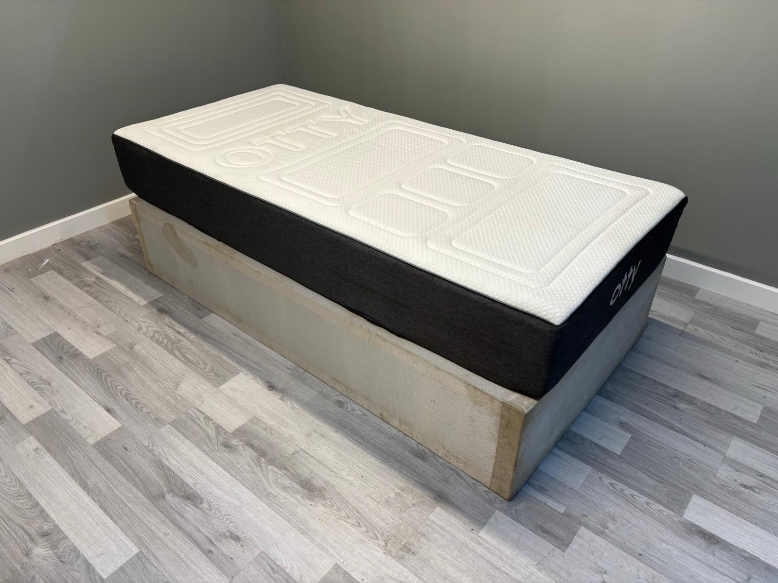 OTTY Original Hybrid Mattress 3FT Single RRP £479 Medium Firm
