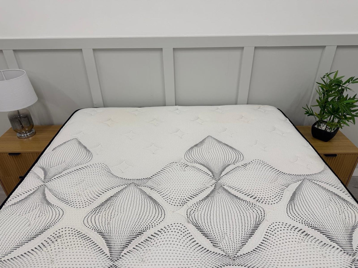 IGEL 6000i Nanotech 5ft Kingsize Plushtop Mattress Medium - RRP £2399