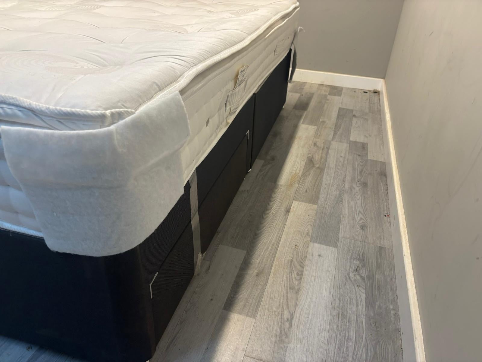 Sleepeezee Opulent Wool Pillow Top Mattress 5FT RRP £519 - Home Furniture Interiors
