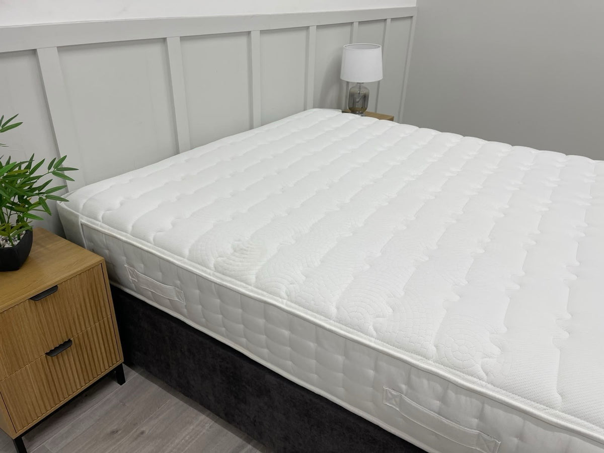 Silentnight 2800 Pocket Luxury Mattress 6FT Superking RRP £995