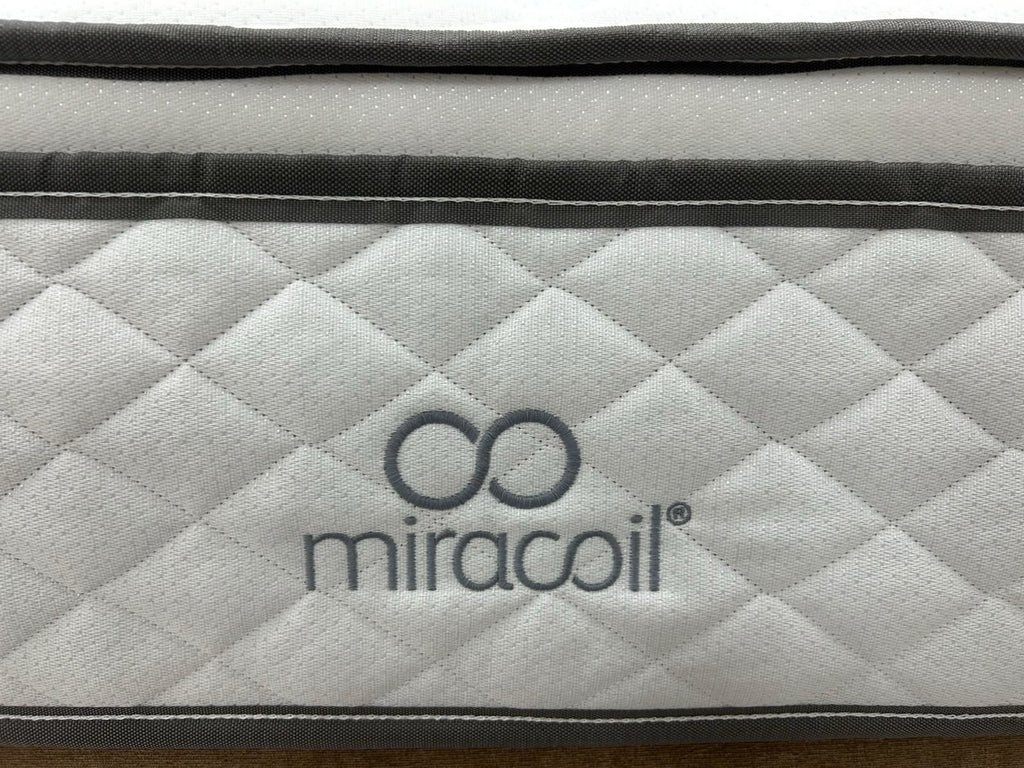 Silentnight Mircoil Pillow Top Mattress 5FT Kingsize  RRP £1099