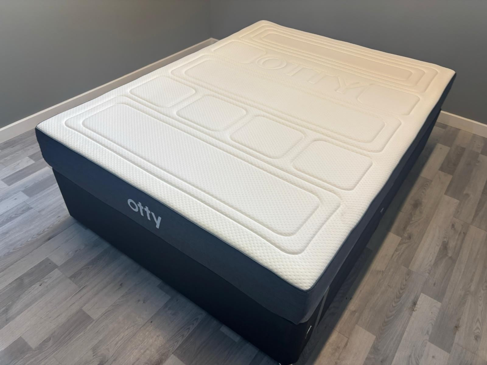 OTTY Original Hybrid Mattress 4FT 6 Double RRP £799 25cm Deep Medium / Firm - Home Furniture Interiors