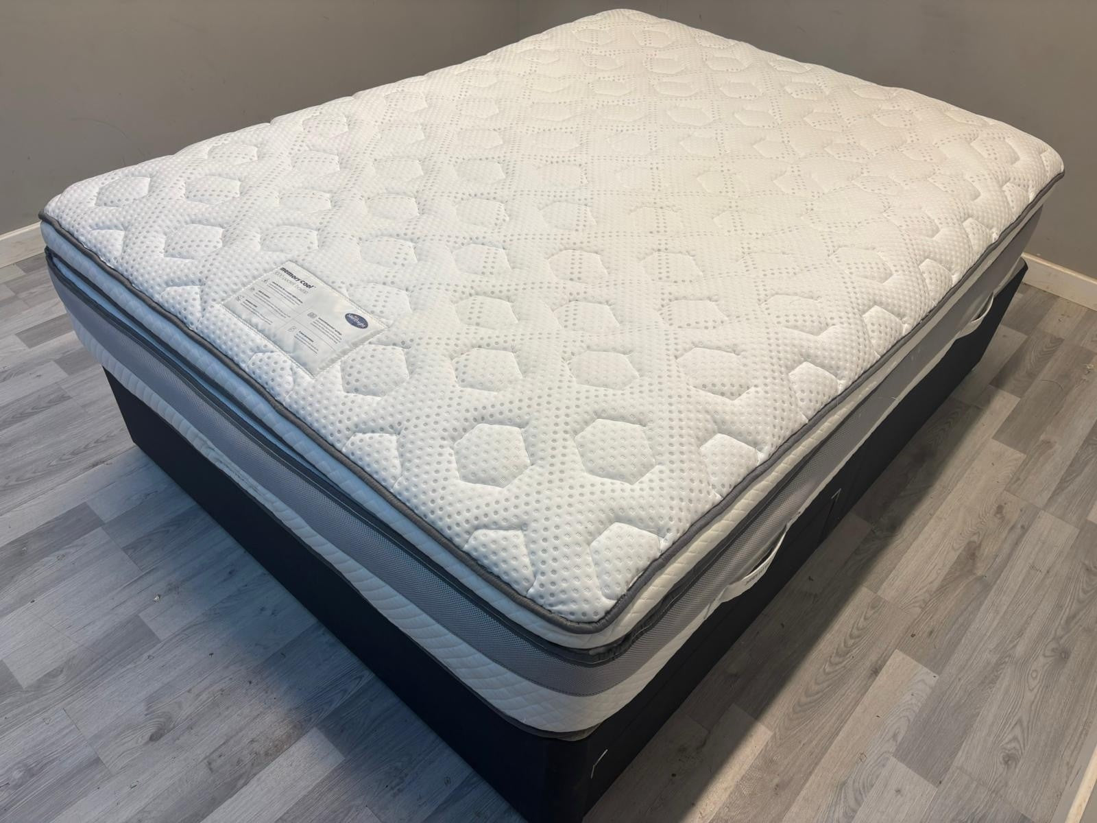 Silentnight Memory Cool 3000 Mirapocket Box Top Mattress 5FT Kingsize RRP £1199A - Home Furniture Interiors