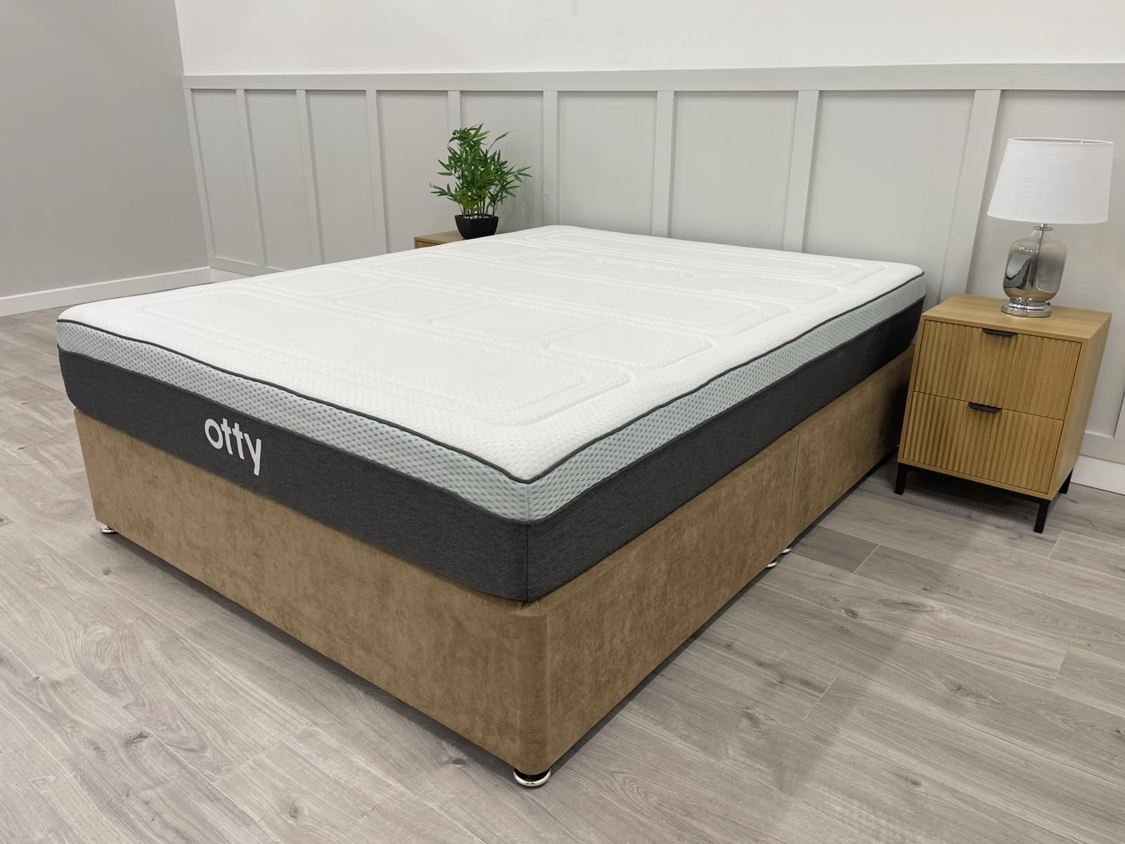 OTTY Bamboo Hybrid 5FT Kingsize Mattress RRP £749  Medium / Firm