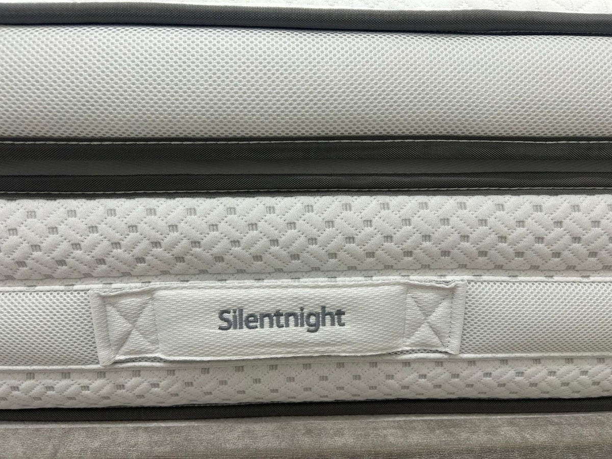 Silentnight Therma Cool Memory 2500 Boxtop 4FT 6 Double Mattress RRP £1099