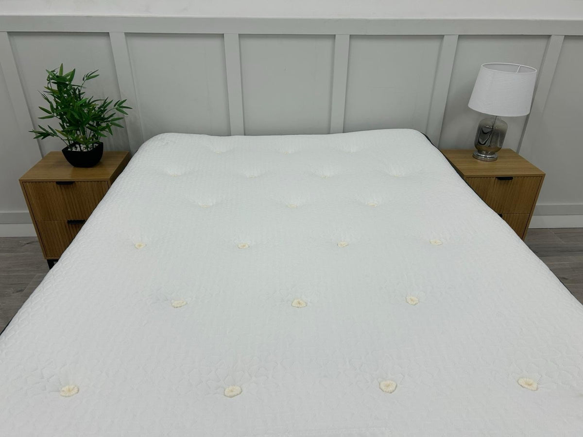 Silentnight Ultra Gel Miracoil Pillowtop 5FT Kingsize Mattress RRP £899