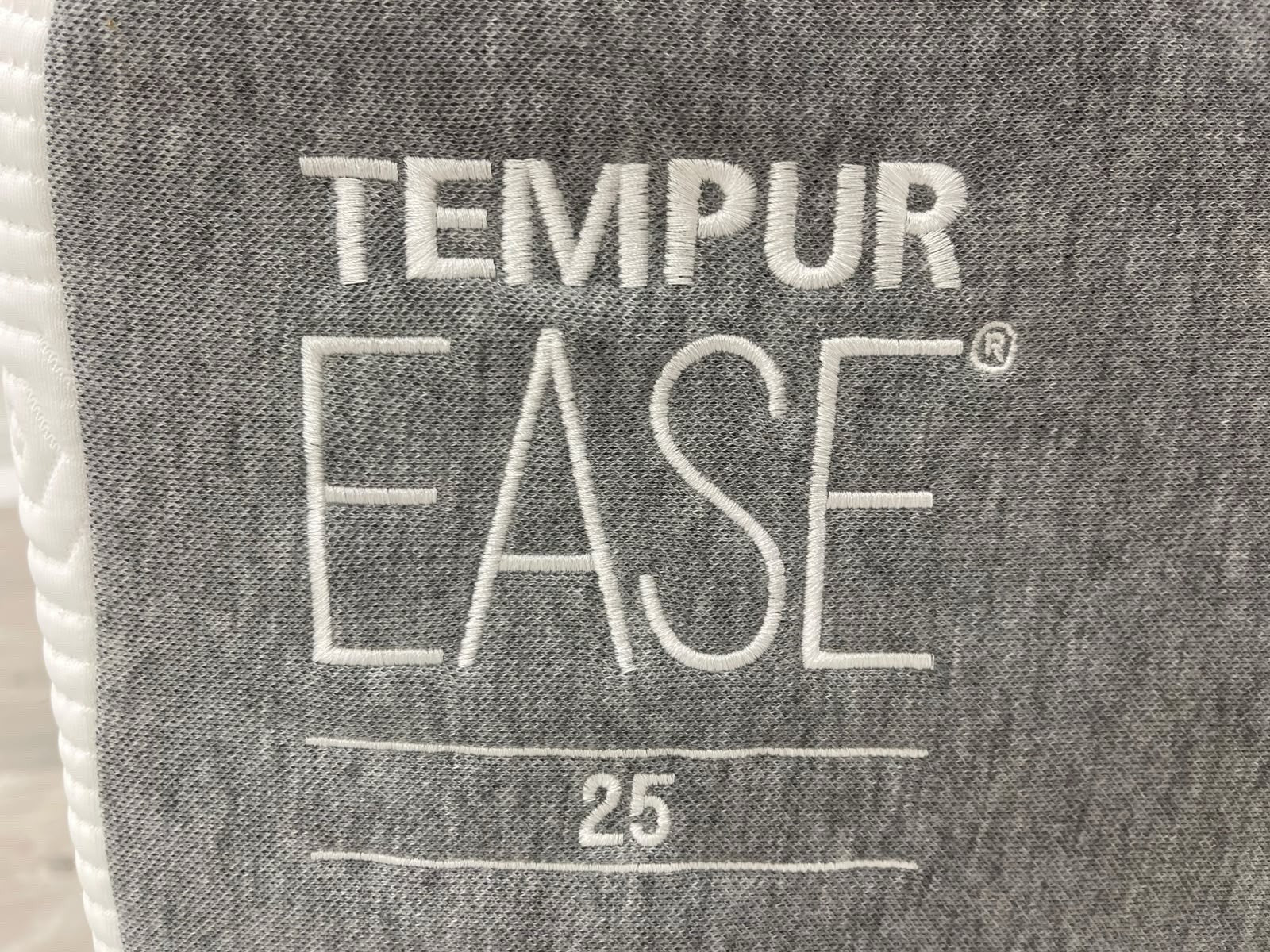 Tempur 25 Ease 5FT Kingsize Mattress, Medium Firm - RRP £1,298