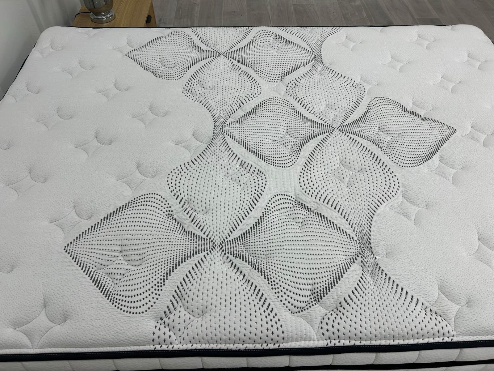 IGEL 4000i Nanotech 5FT Kingsize Plushtop Mattress Medium  - RRP £1899