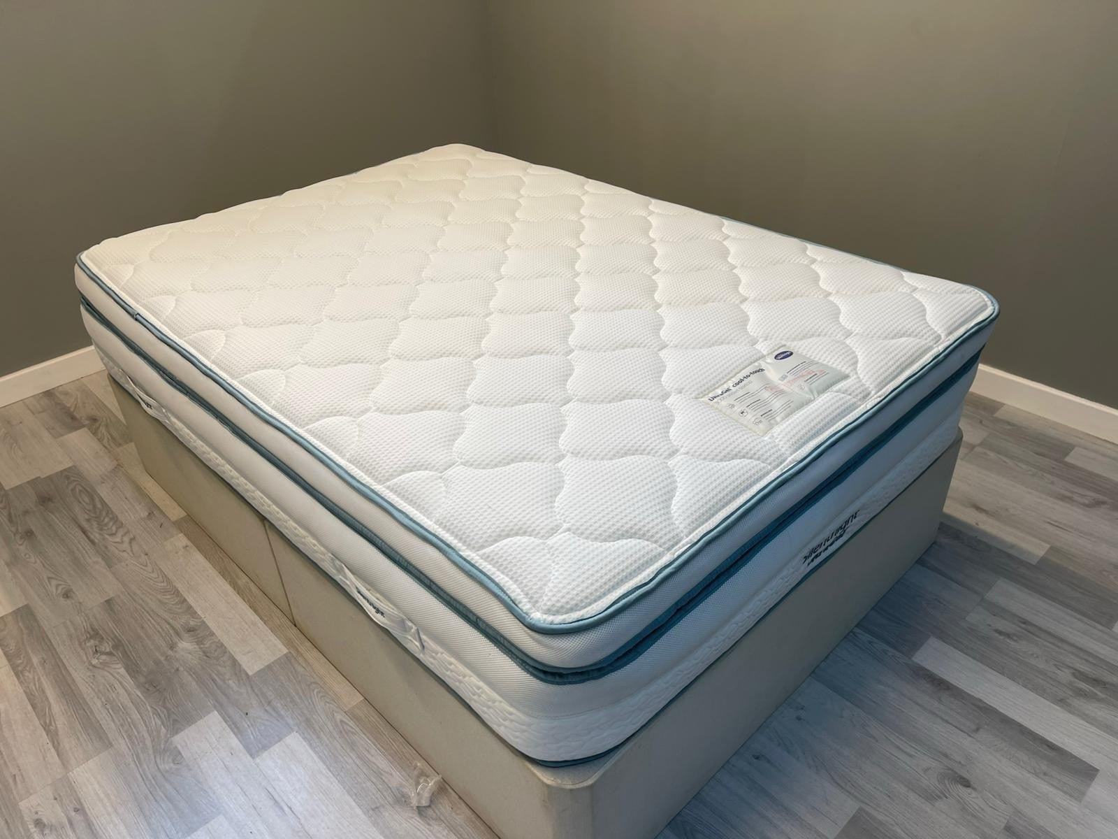 Silentnight 3000 Ultragel Cool To Touch Boxtop 5FT Kingsize Mattress RRP £1199 - Home Furniture Interiors