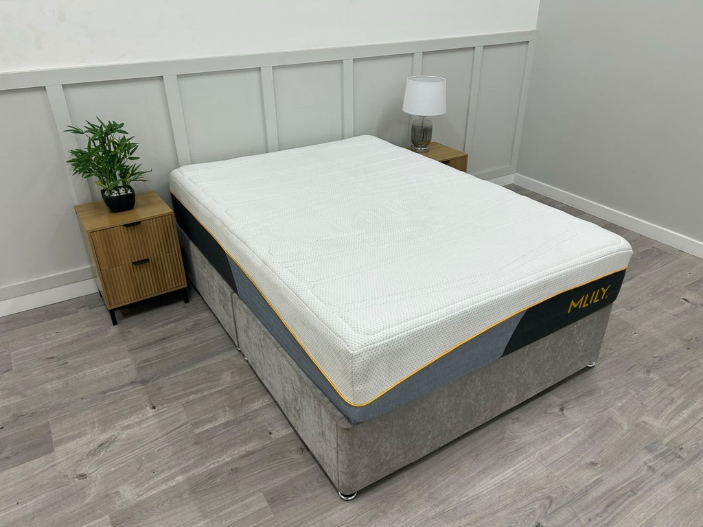 Mlily Premier 3000 Orthopedic 4ft 6 Double mattress showing plush surface and supportive structure for comfortable sleep.