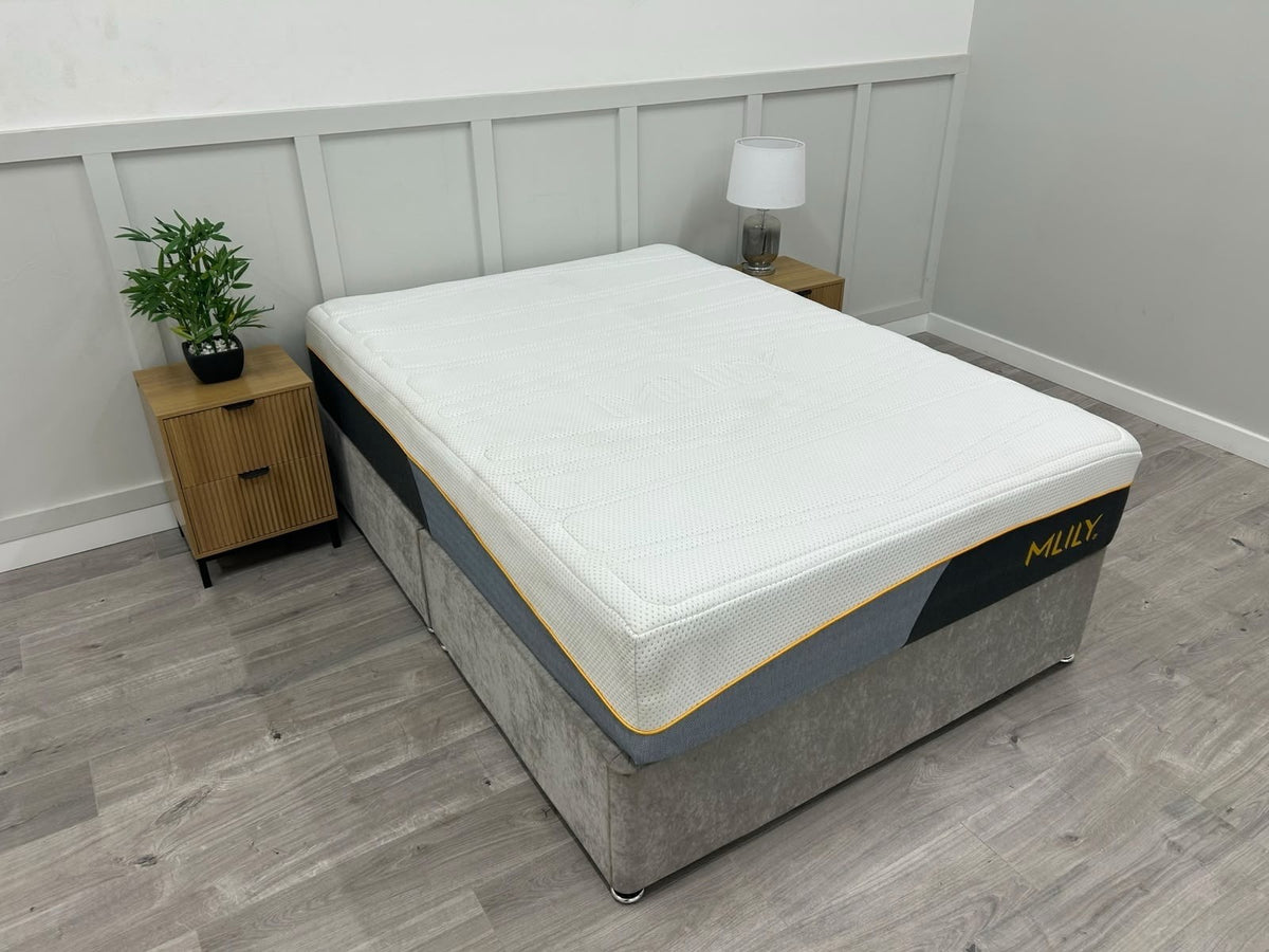 Mlily Premier 3000 Orthopedic 4ft 6 Double mattress showing plush surface and supportive structure for comfortable sleep.