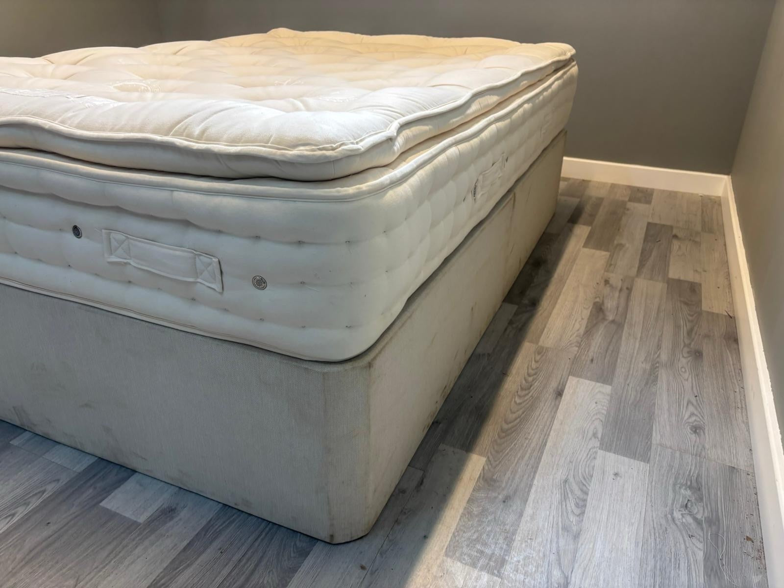 Hypnos Luxurious Earth 03 Double 4FT 6 Mattress - RRP £2599 Medium - Home Furniture Interiors