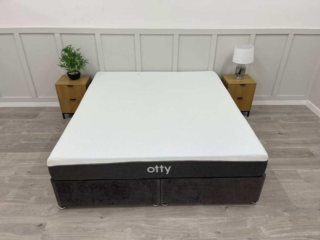 OTTY Hybrid Mattress 6FT Superking RRP £749 23cm Deep Medium / Firm