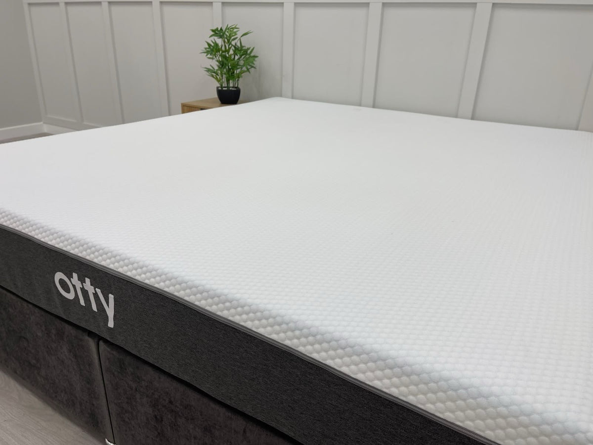 OTTY Hybrid Mattress 6FT Superking RRP £749 23cm Deep Medium / Firm