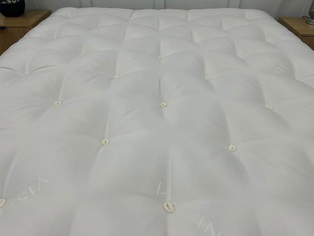Vispring Baronet Superb 5FT Kingsize firm spring mattress, showcasing plush fabric and structured edge support.