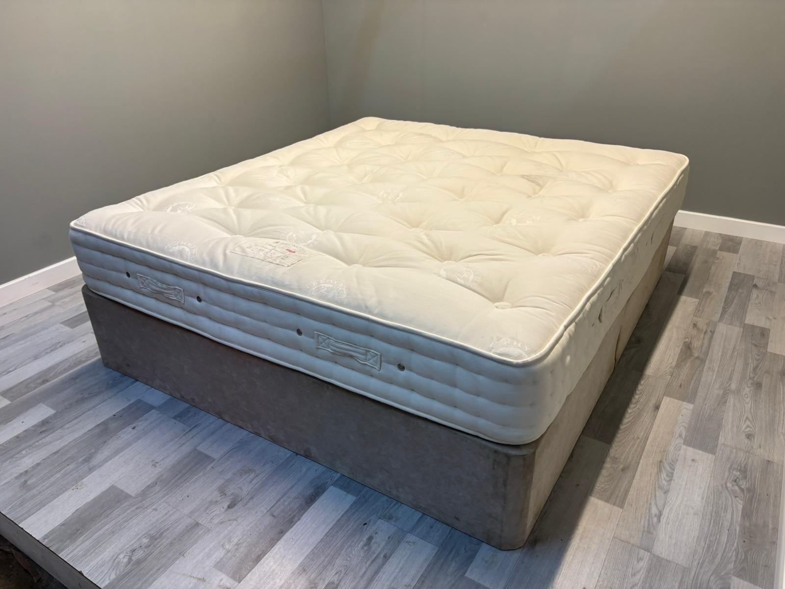 Hypnos Luxurious Earth 04 Mattress 6FT Superking Medium RRP £3799 - Home Furniture Interiors