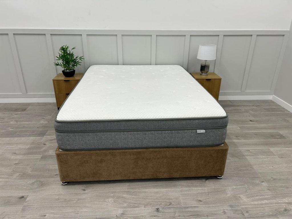 Dusk 4000 Pocket Hybrid 5FT Kingsize Mattress RRP £899